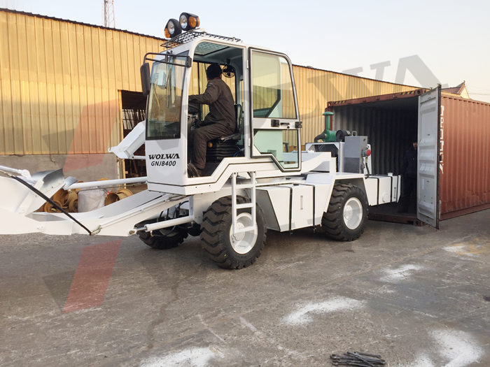 博亿堂官网集团2台混凝土自动上料车顺利出口法国