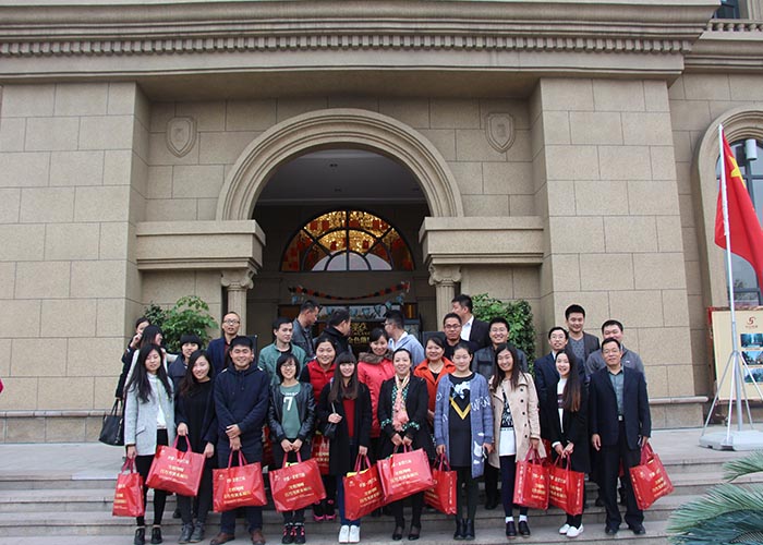 博亿堂官网集团2015上半年度电商总结表彰大会圆满举行